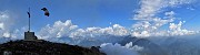 72 Sventola il tricolore in vetta al Venturosa (1999 m)